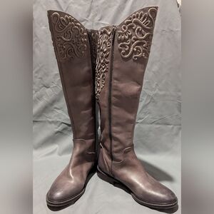 Gianni Bini Embroidered Riding Boots Knee High women 8